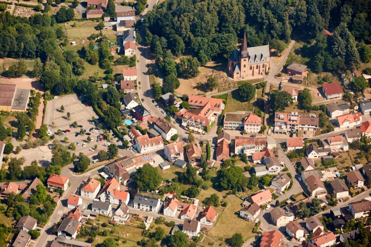 Hotel & Restaurant Burgschaenke Kaiserslautern Bagian luar foto