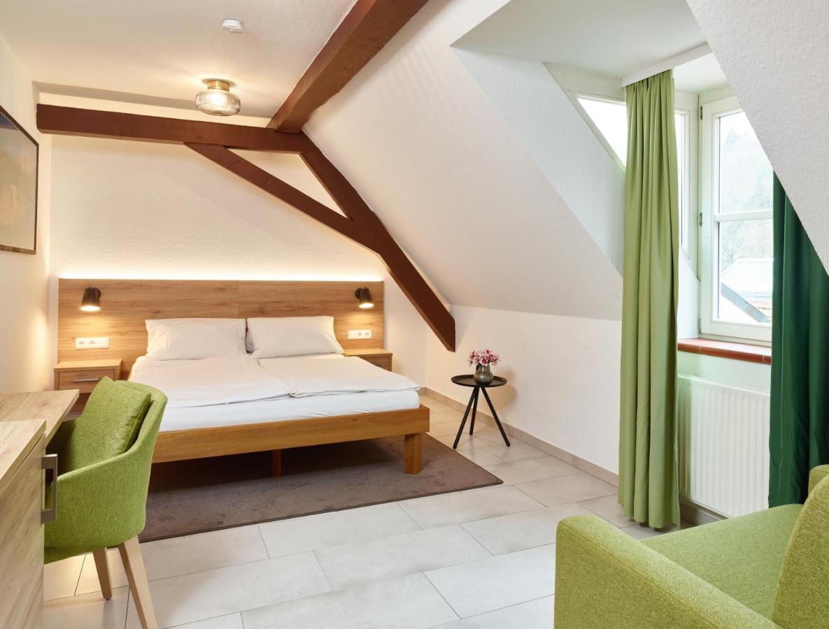 Hotel & Restaurant Burgschaenke Kaiserslautern Bagian luar foto